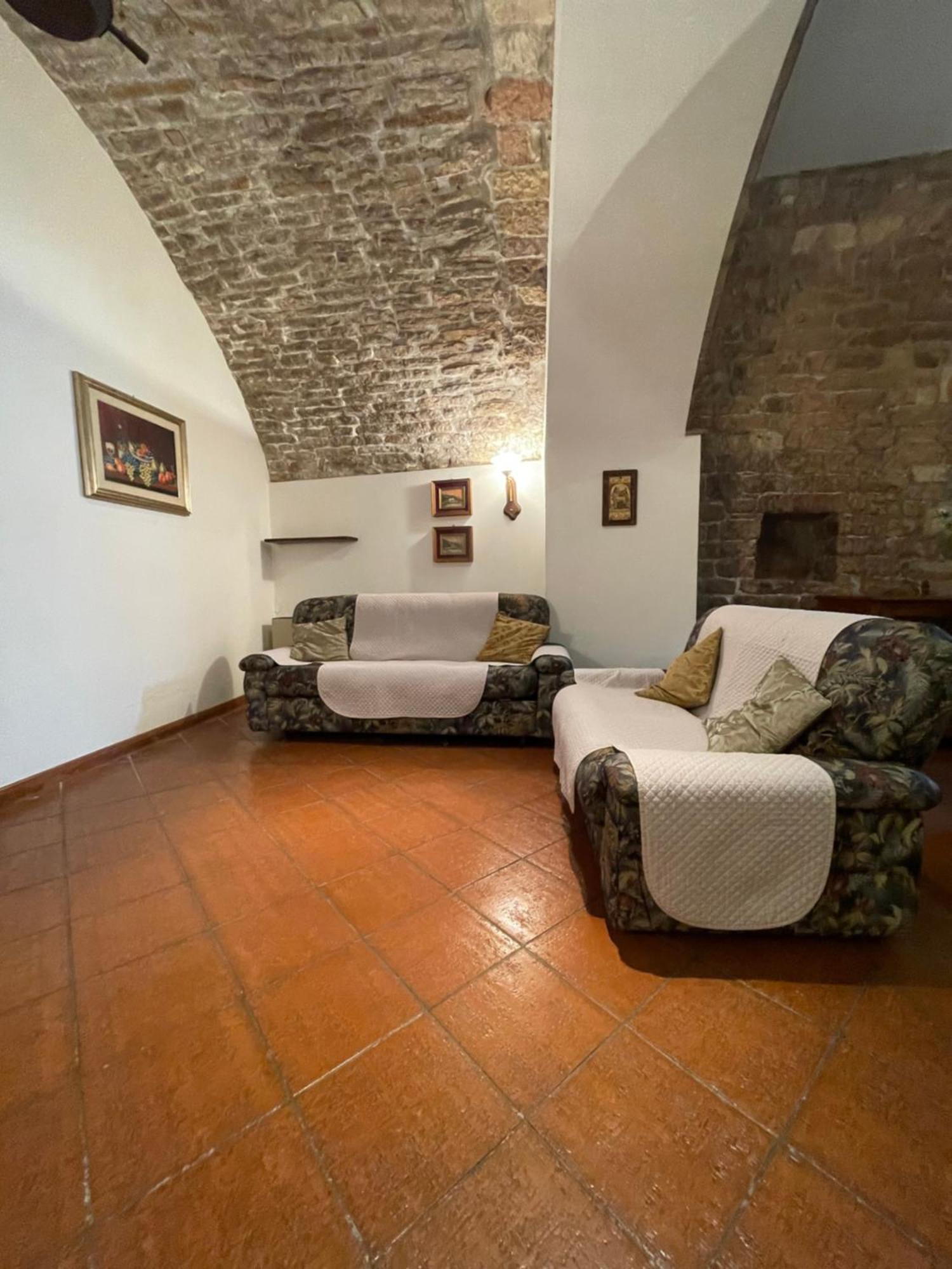 Apartament Happy House - Porta San Giacomo Asyż Zewnętrze zdjęcie